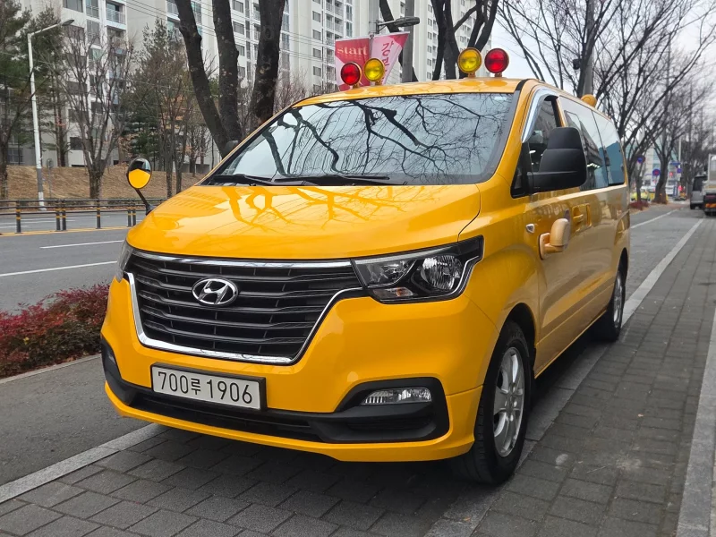 Hyundai Starex
