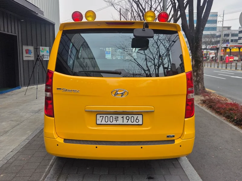 Hyundai Starex