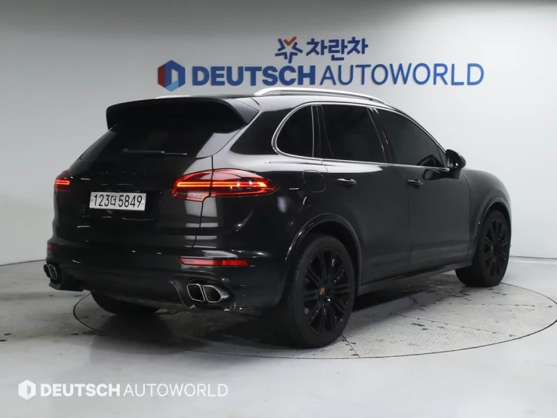 Porsche CAYENNE