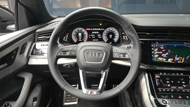 Audi Q8