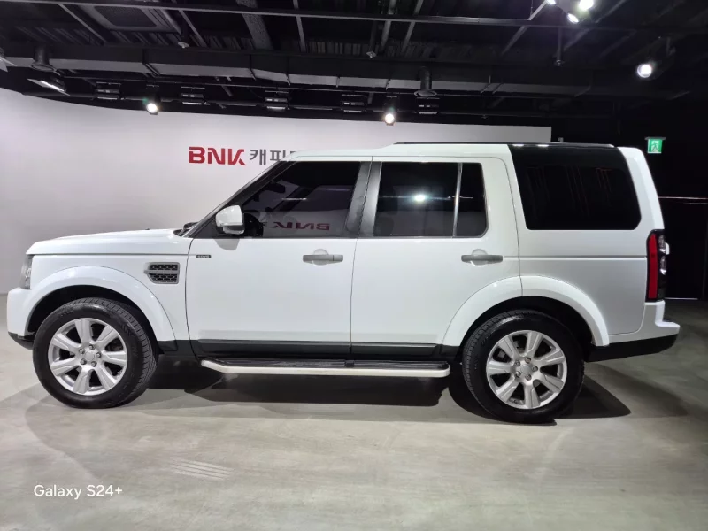 Land Rover DISCOVERY