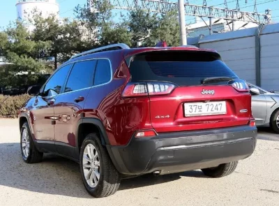 Jeep CHEROKEE