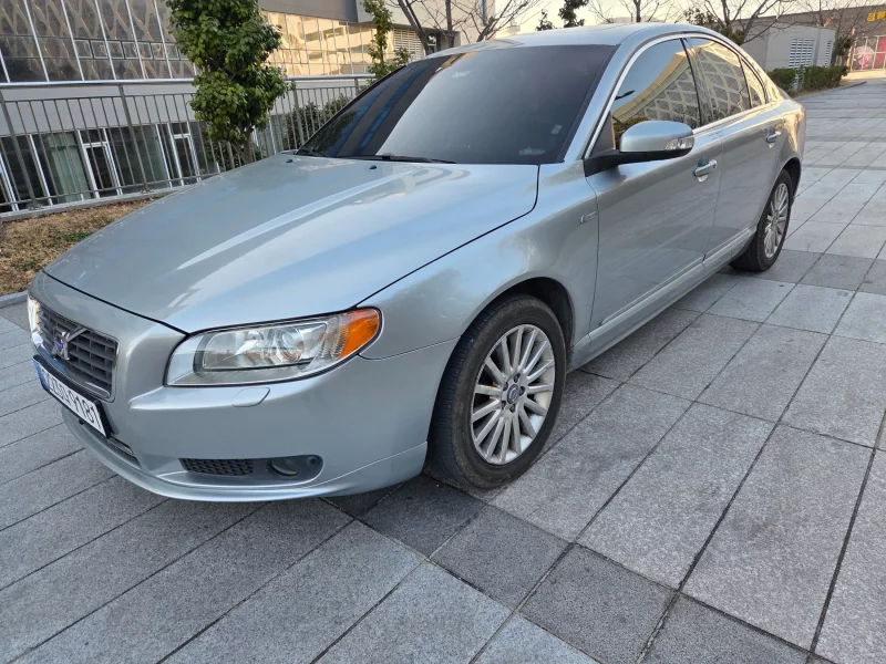 Volvo S80