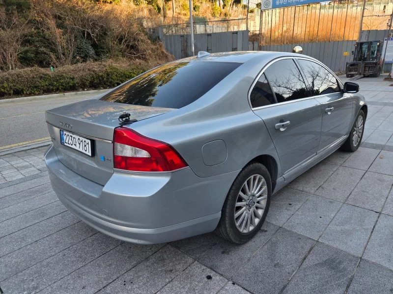 Volvo S80