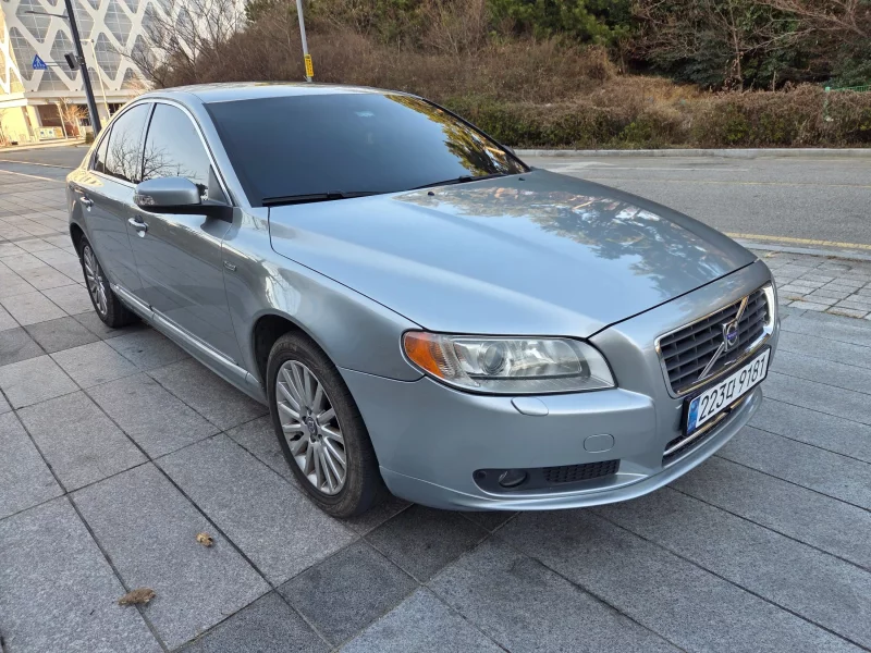 Volvo S80