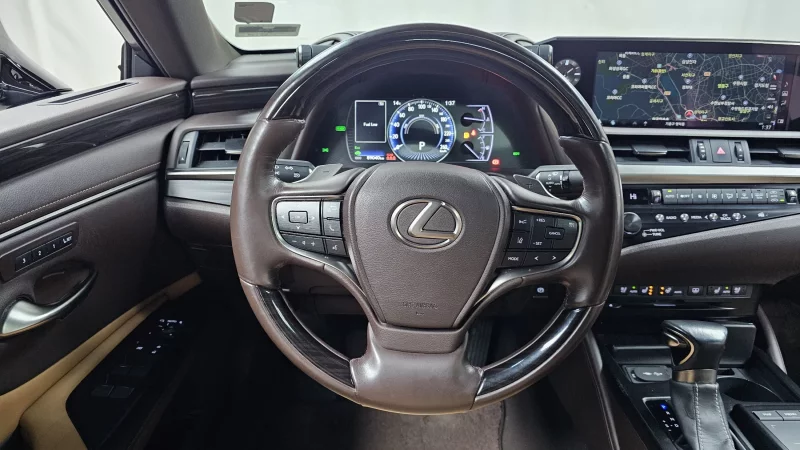 Lexus ES300h