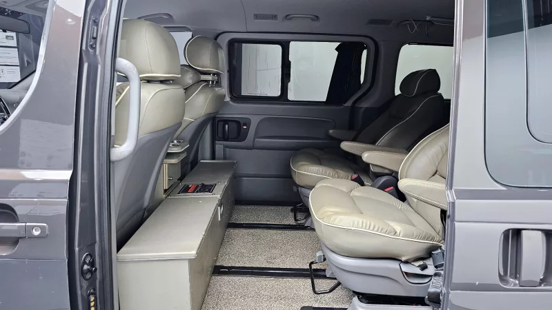 Hyundai Starex