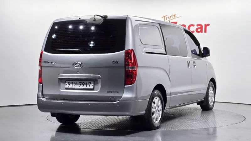 Hyundai Grand Starex