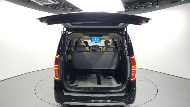 Hyundai Grand Starex