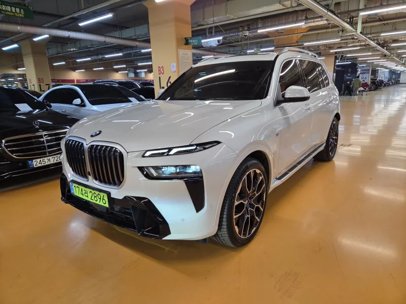 BMW X7