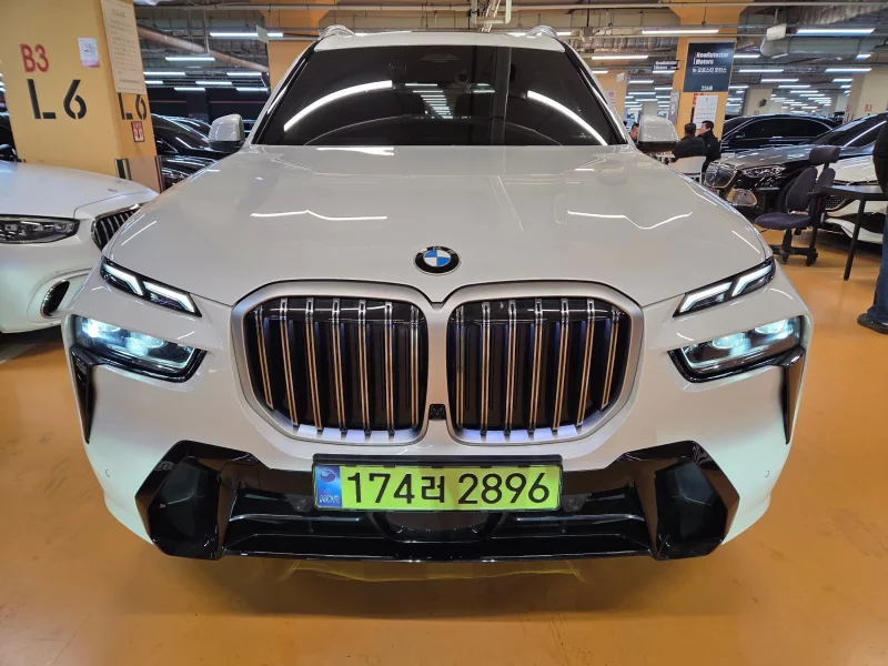 BMW X7