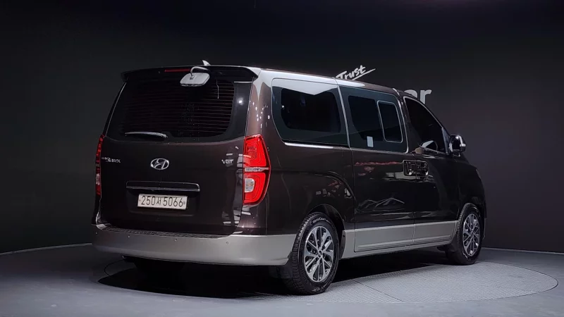Hyundai Grand Starex