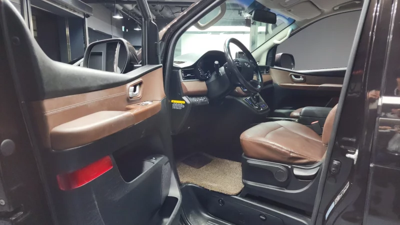 Hyundai Grand Starex