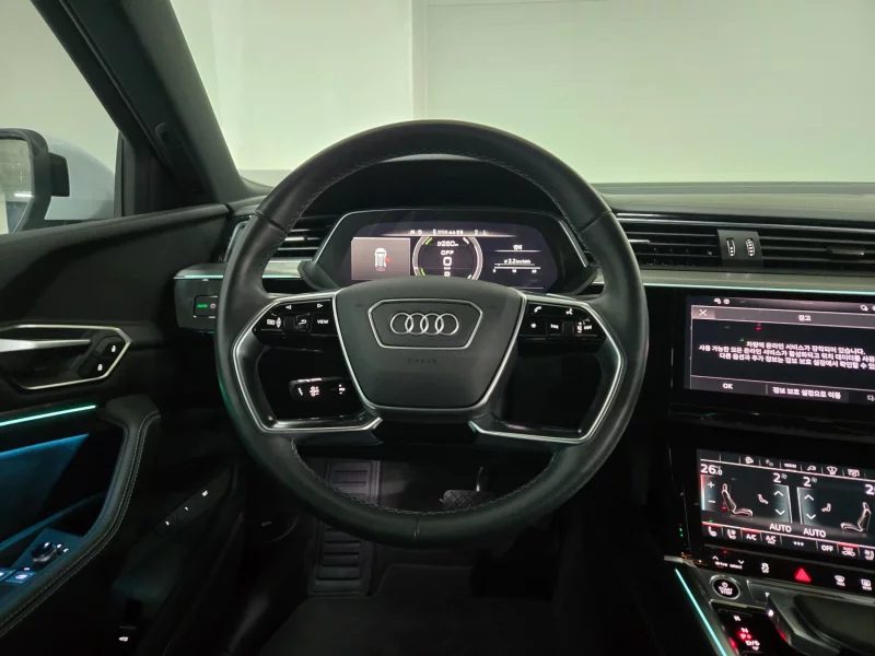 Audi Q8 E-TRON