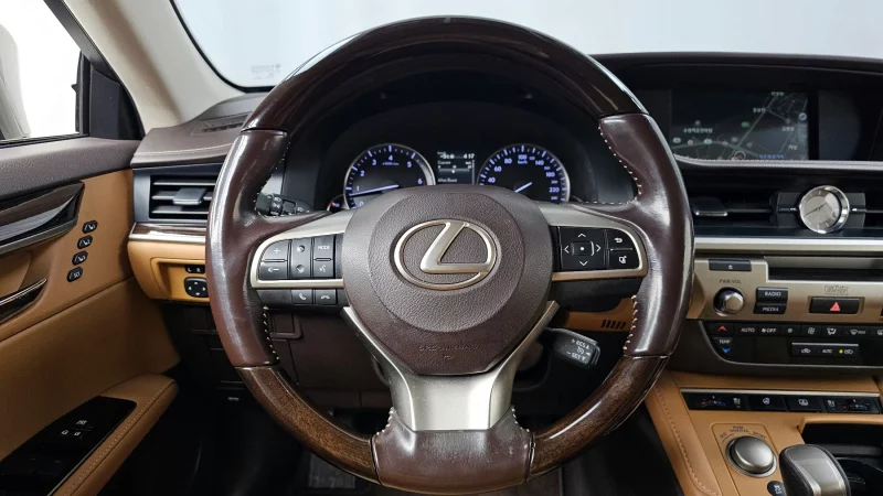 Lexus ES350