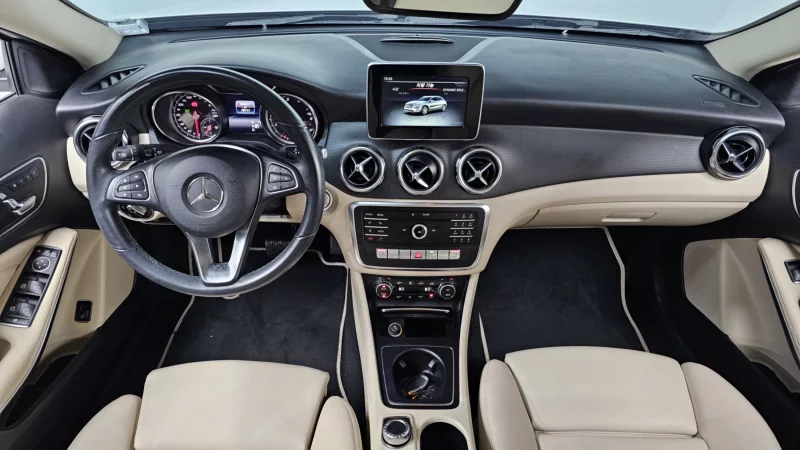 Mercedes-Benz GLA-Class