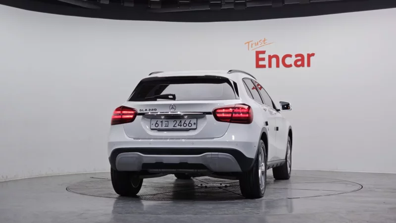 Mercedes-Benz GLA-Class