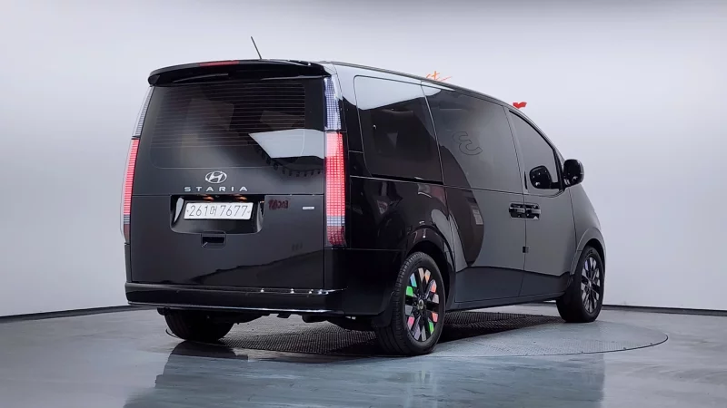 Hyundai Staria