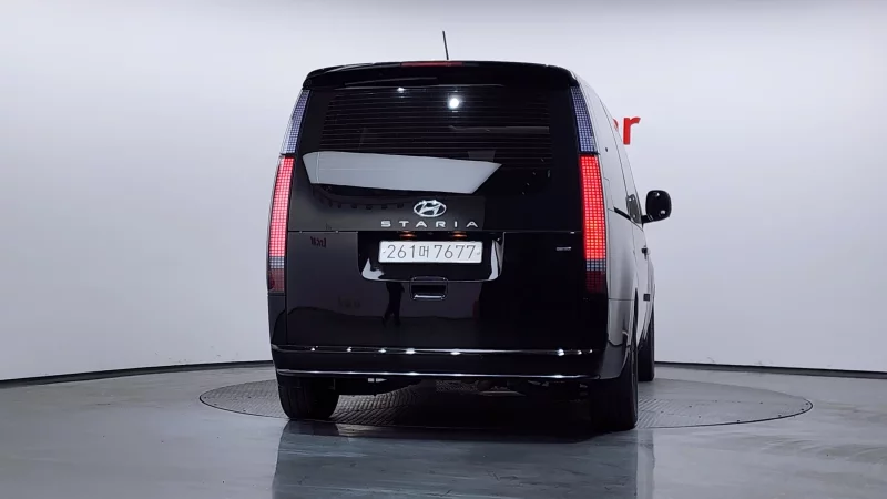 Hyundai Staria