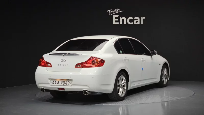 Infiniti G
