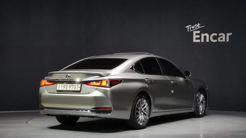 Lexus ES300h