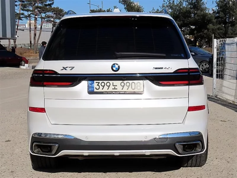 BMW X7