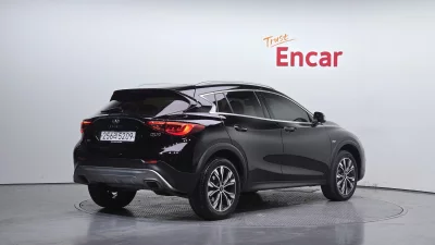 Infiniti QX30