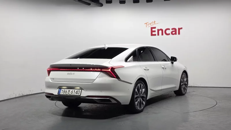 Kia K8