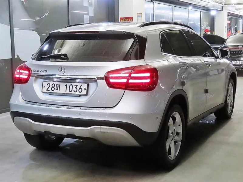 Mercedes-Benz GLA-Class