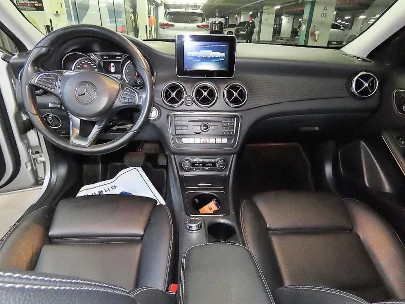 Mercedes-Benz GLA-Class