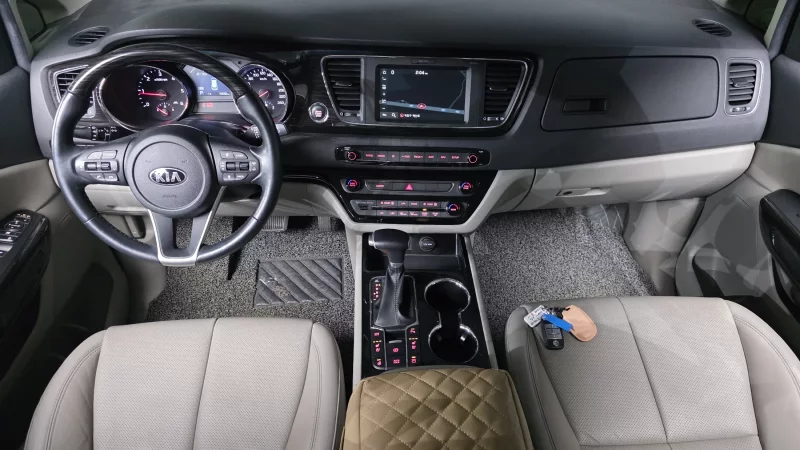 Kia Carnival
