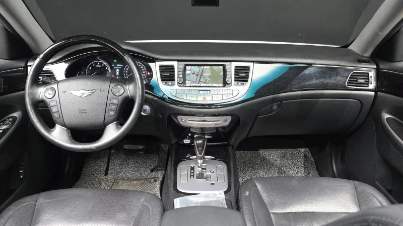 Hyundai Genesis