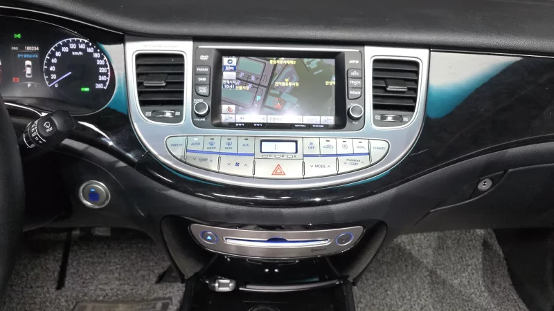 Hyundai Genesis