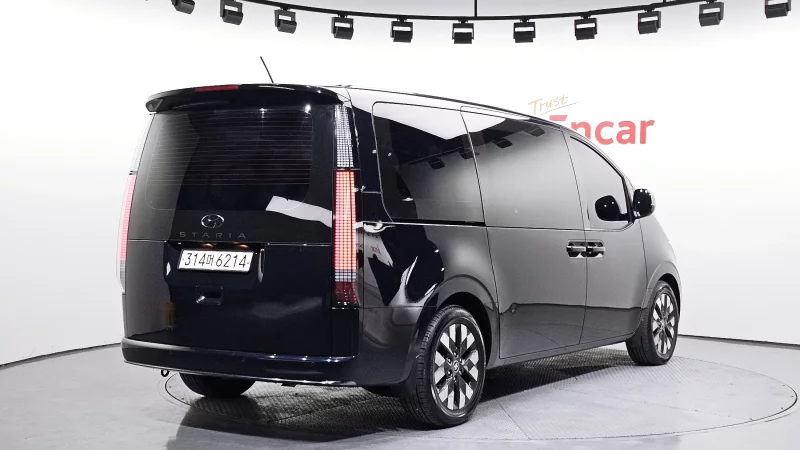 Hyundai Staria
