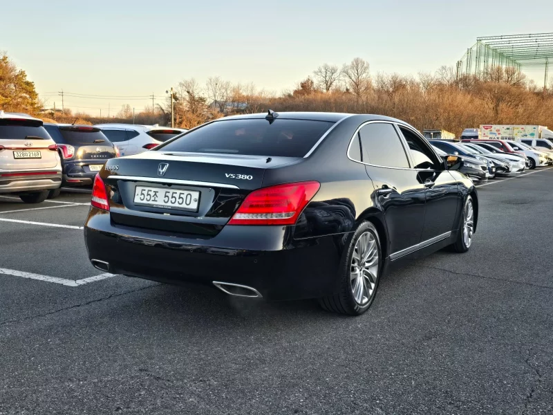Hyundai Equus