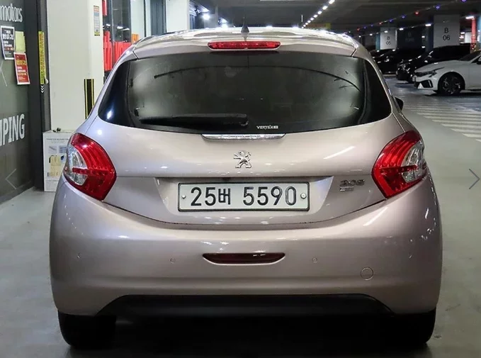 Peugeot 208