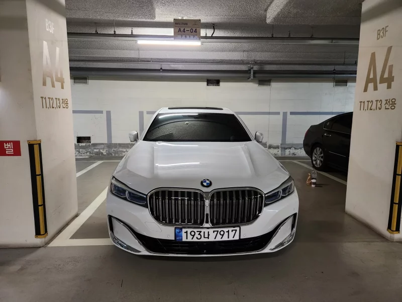 BMW 7-Series