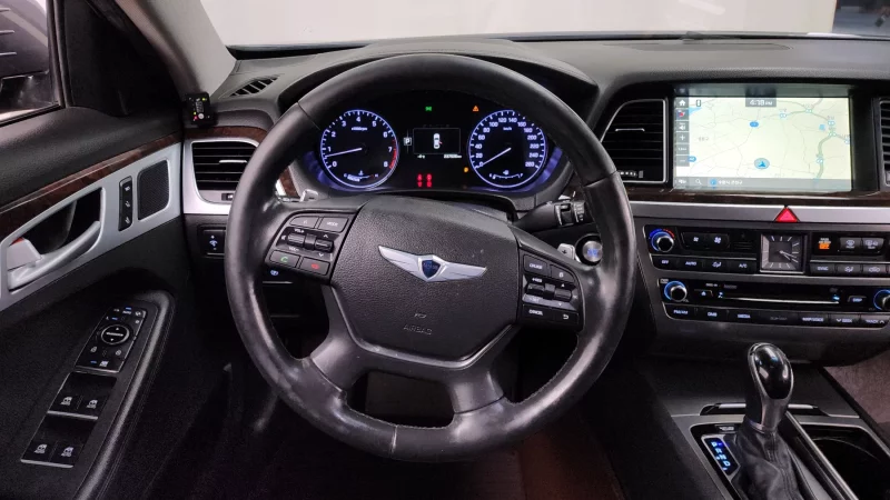 Hyundai Genesis