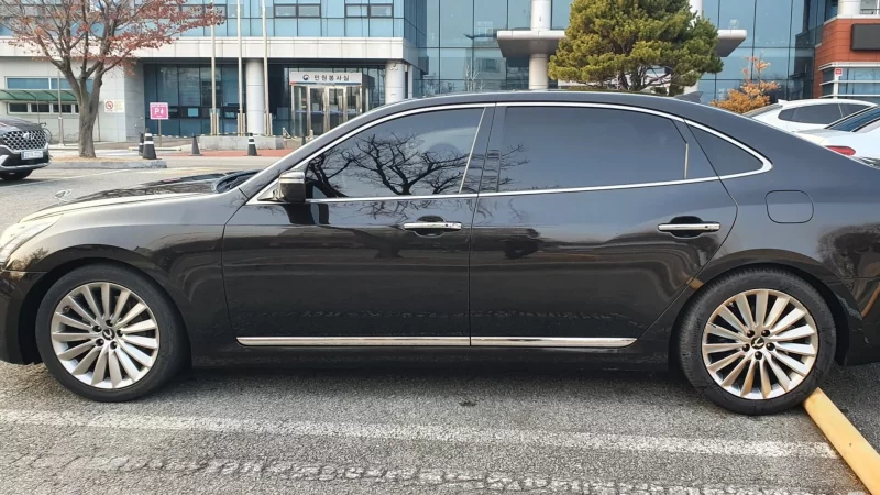 Hyundai Equus