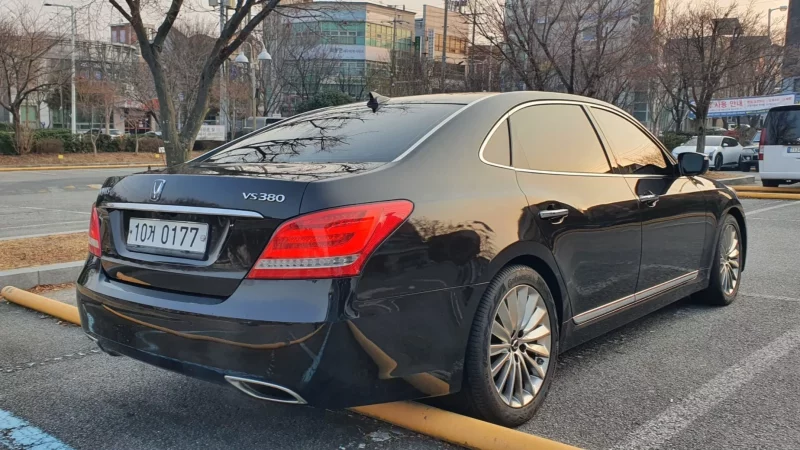 Hyundai Equus