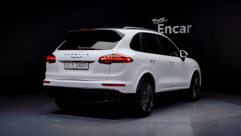 Porsche CAYENNE