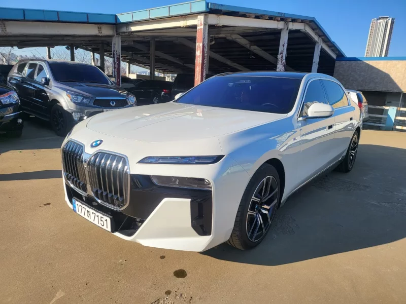 BMW 7-Series