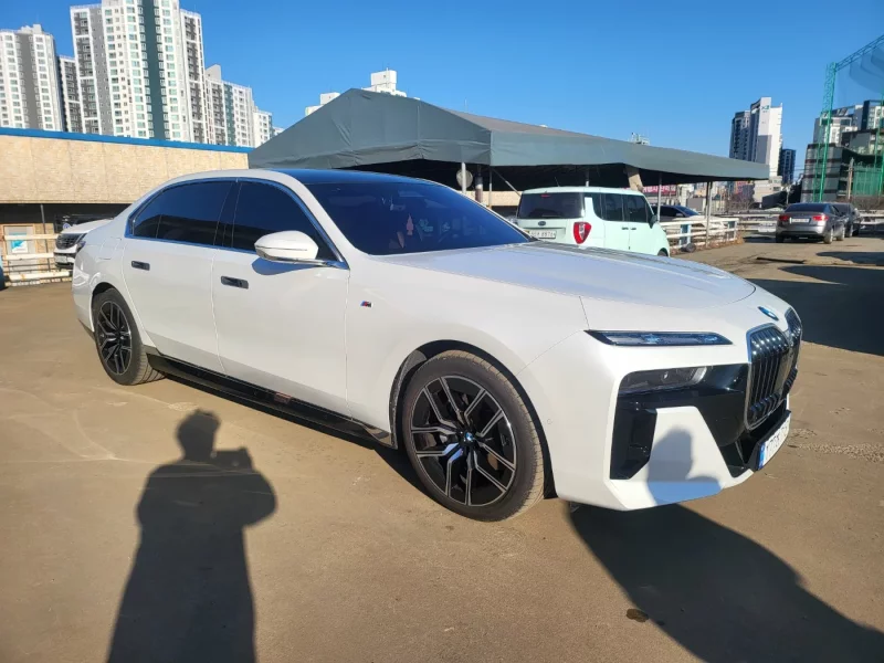 BMW 7-Series