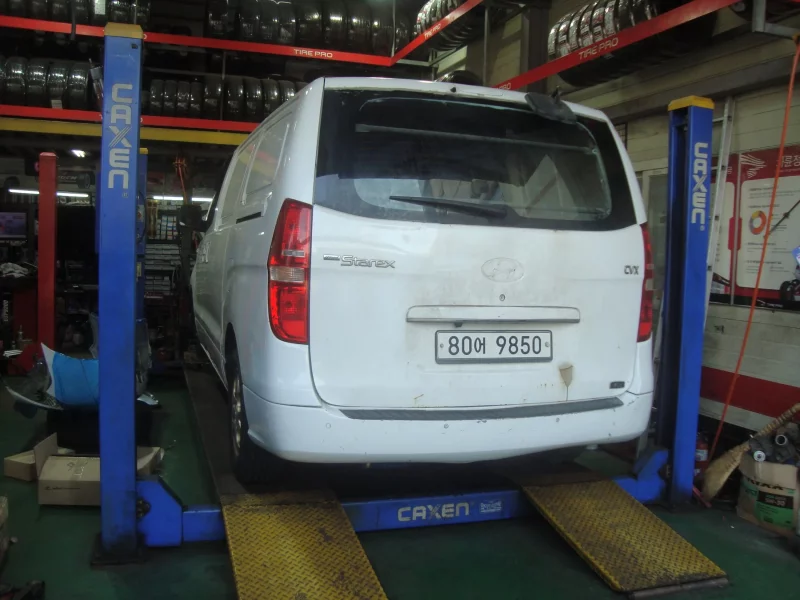 Hyundai Starex