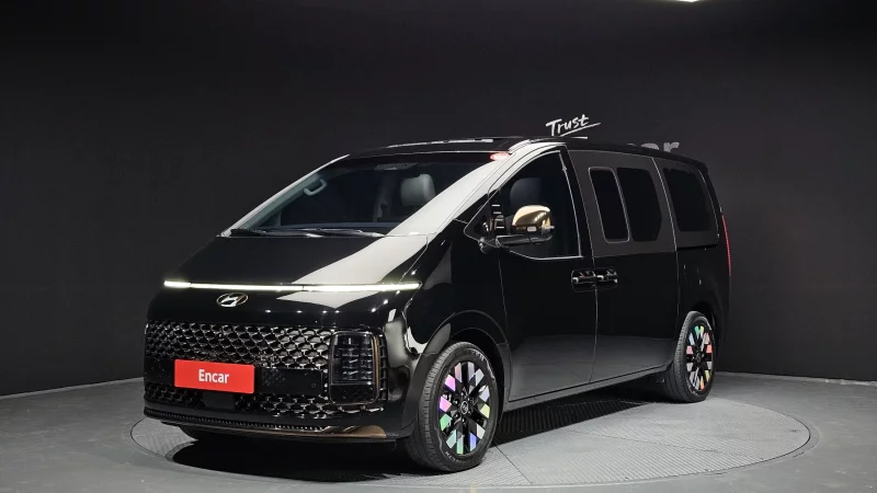 Hyundai Staria