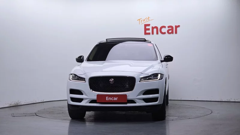 Jaguar F-PACE