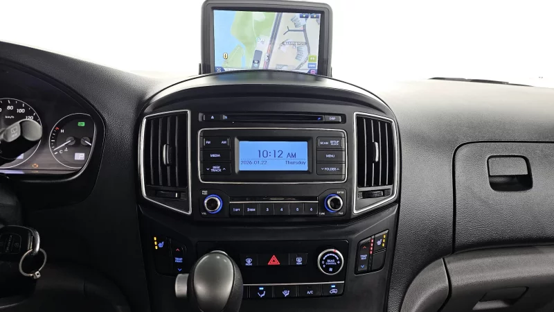 Hyundai Grand Starex