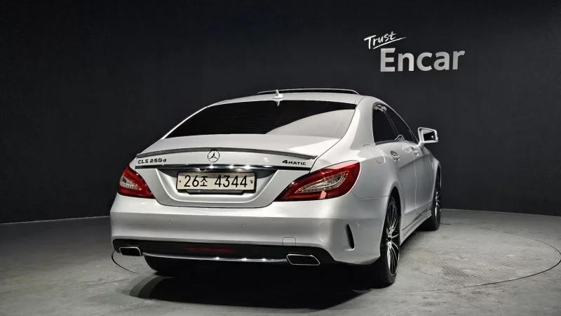 Mercedes-Benz CLS-Class