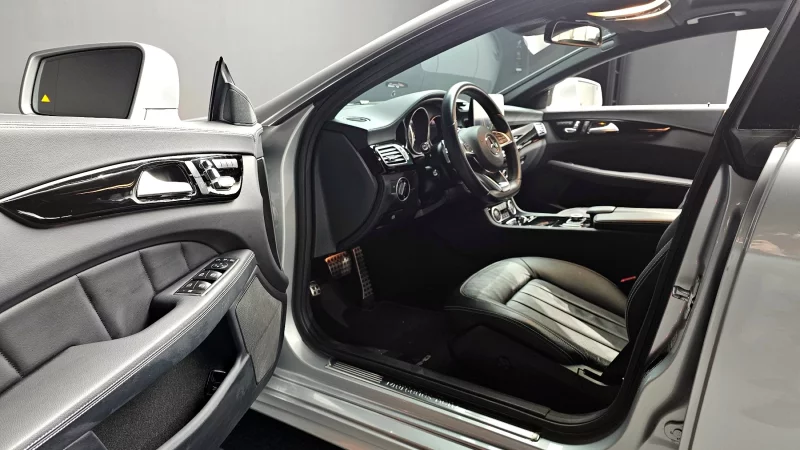 Mercedes-Benz CLS-Class