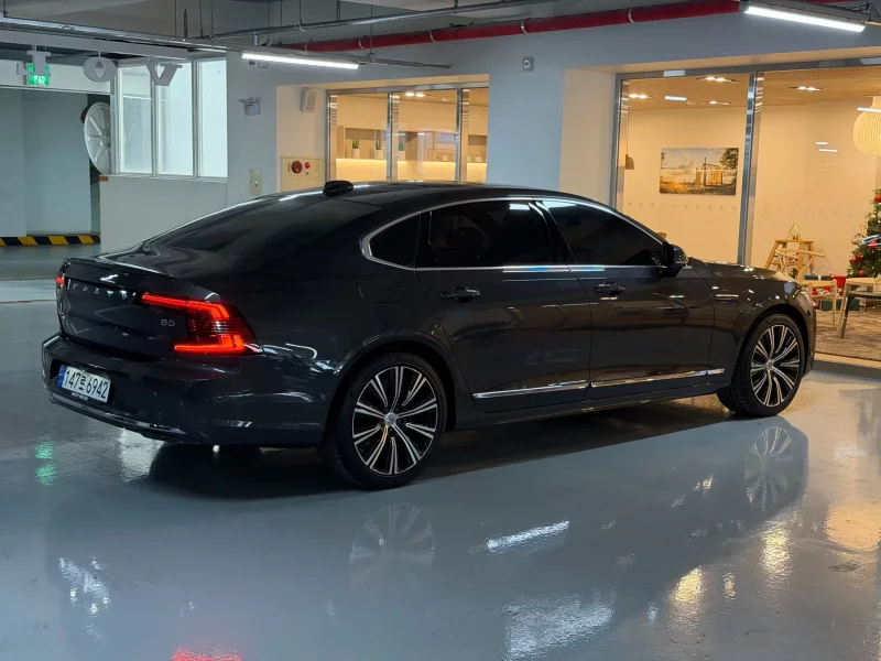 Volvo S90